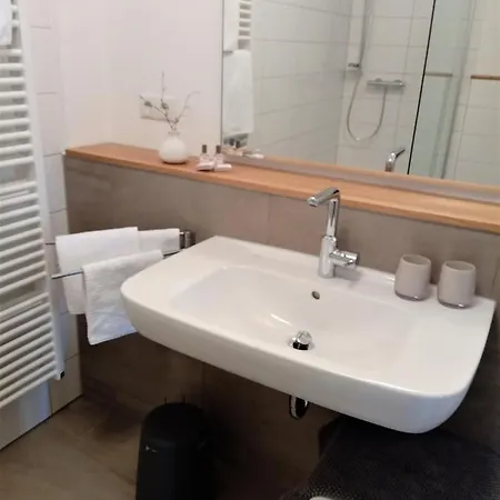 Lucas No. 64 Apartment *